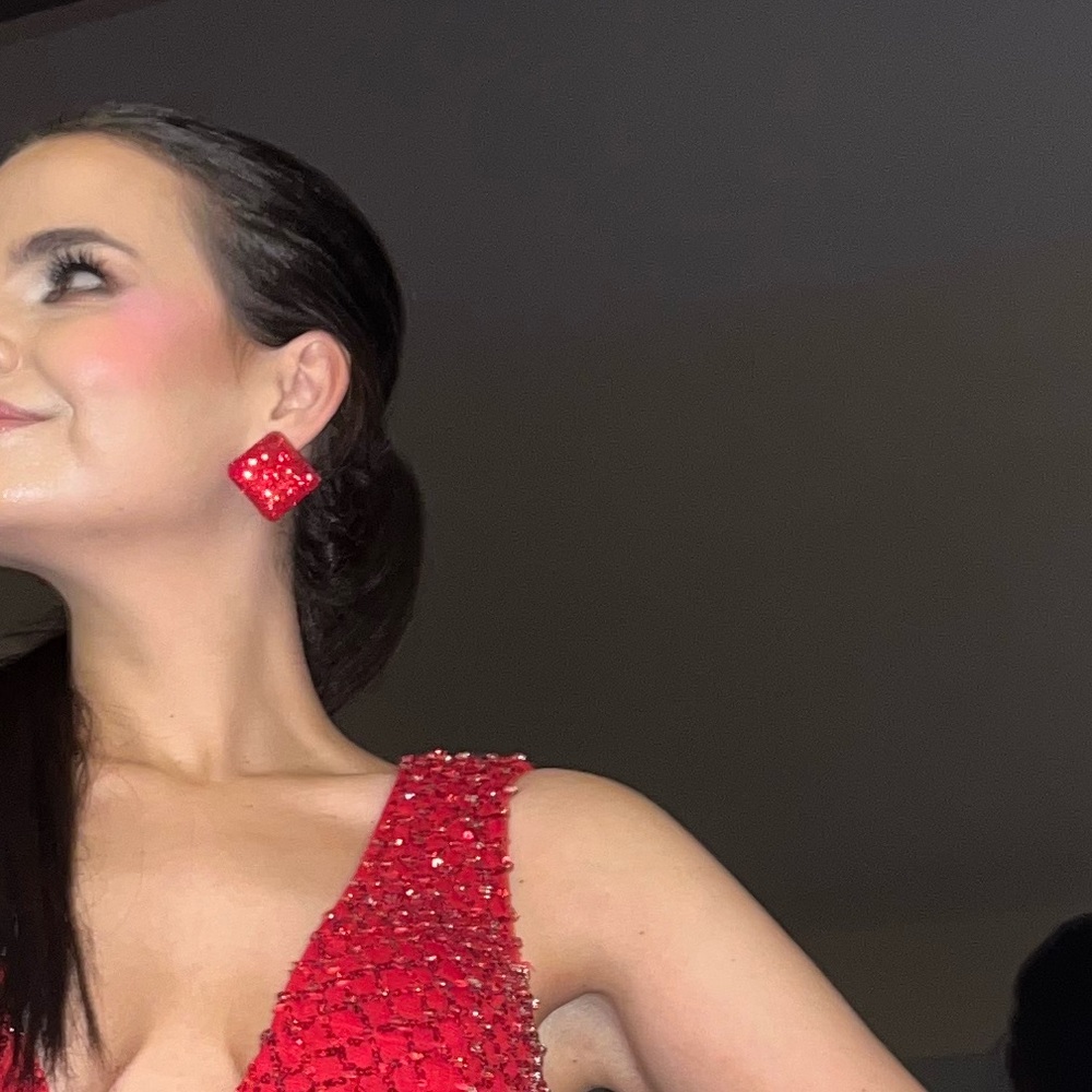 Red Pageant earrings - Picture 4 of 4